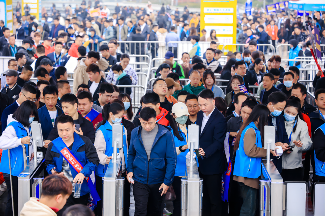 27万平米，35万 人次专业观众，“良之隆·2024第十二届中国食材电商节”有什么魔法？