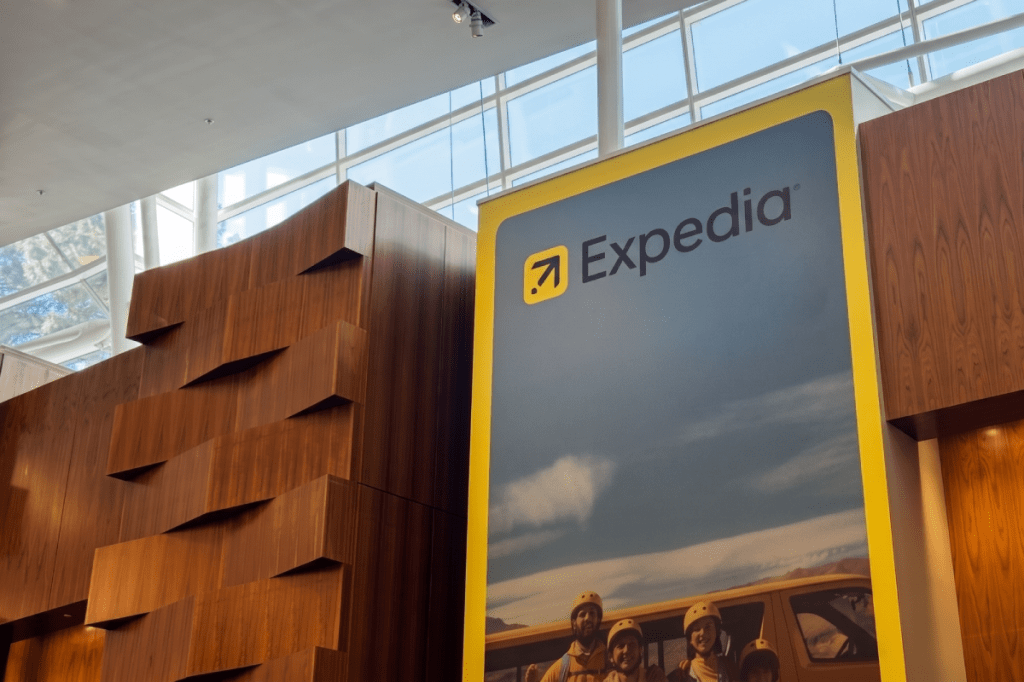 Expedia重组：八名高管离职，聚焦AI加速产品与技术迭代