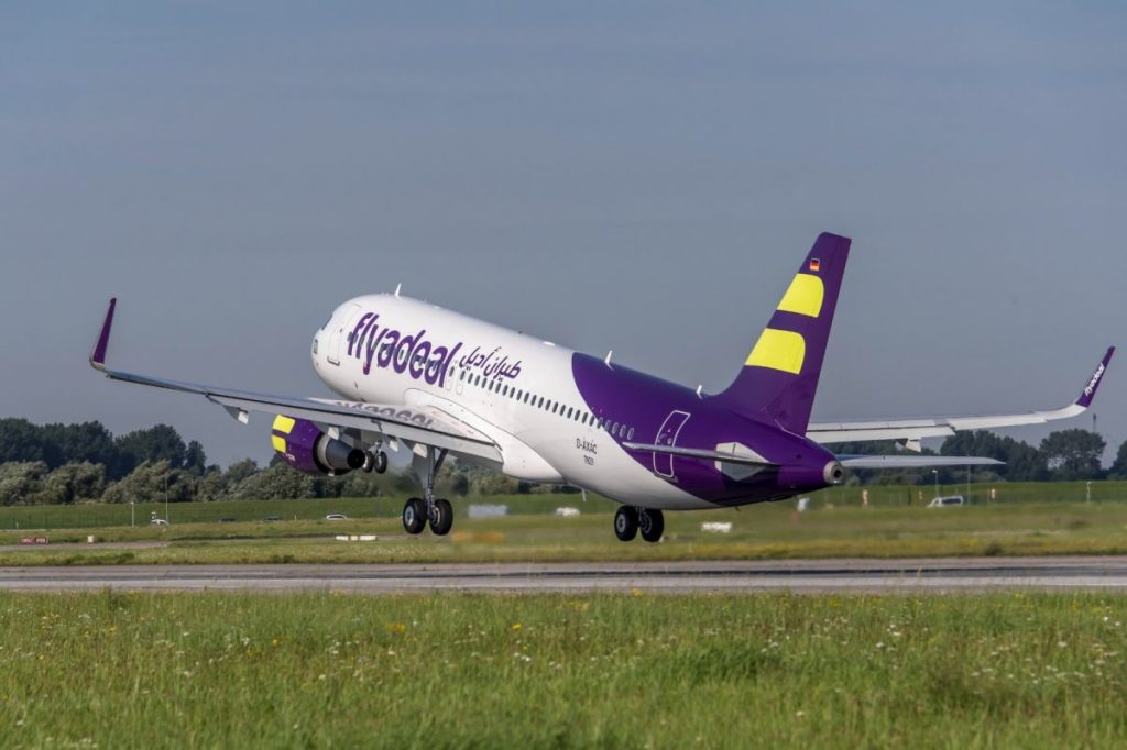 Flyadeal进军长途航线与高端经济舱，低成本航空的转型之路